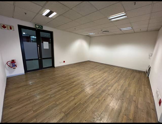 1,291M² OFFICE TO LET IN ROSEBANK